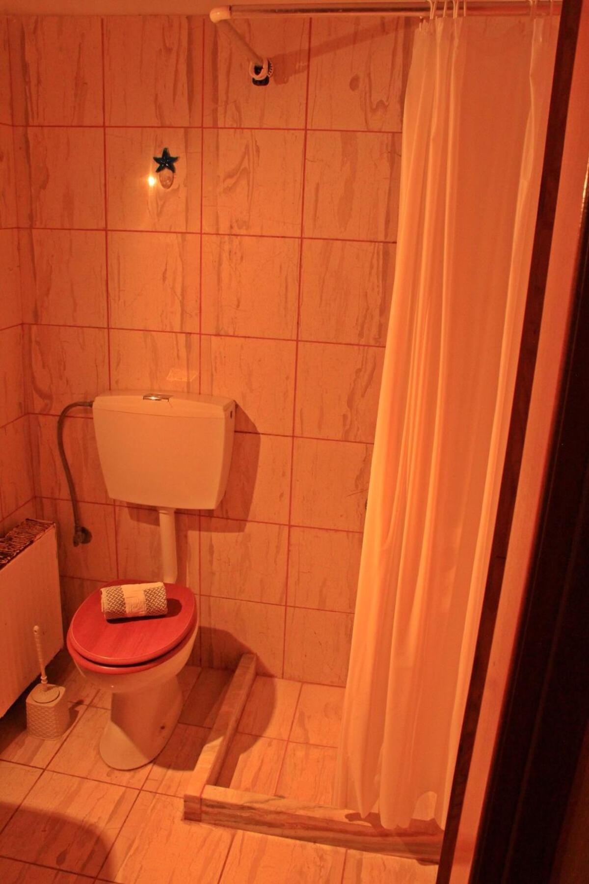 Guesthouse Bizani Neo Mpizani Buitenkant foto
