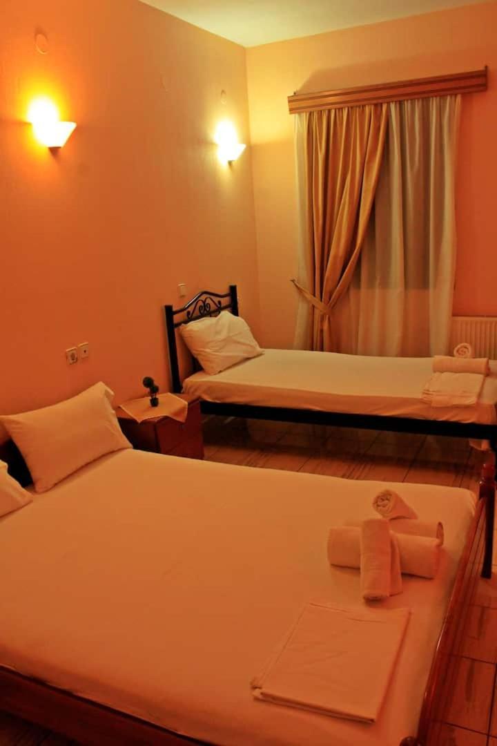Guesthouse Bizani Neo Mpizani Buitenkant foto