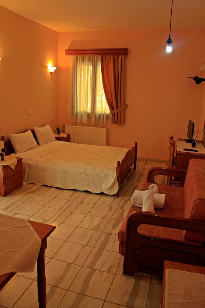 Guesthouse Bizani Neo Mpizani Kamer foto